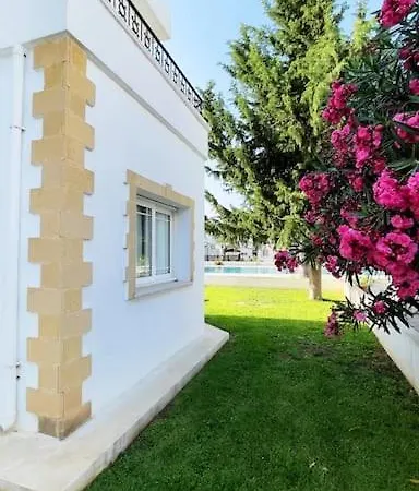 Villa Tropical Cyprus With Swimming Pool *